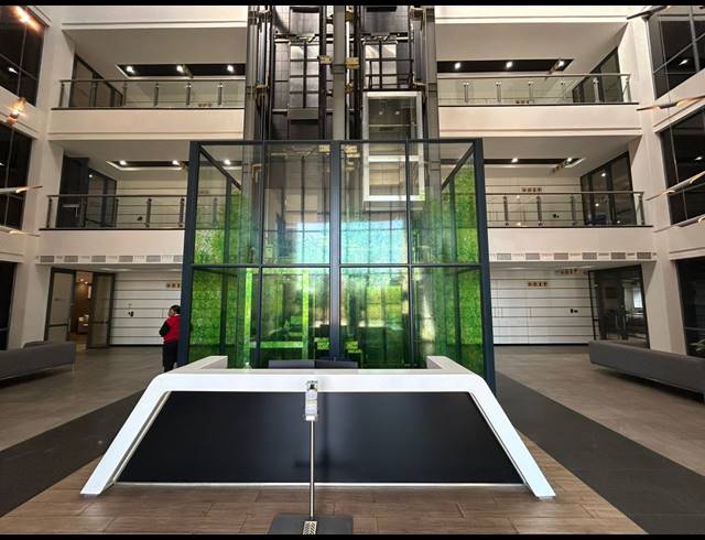 898M² OFFICE TO LET IN SANDTON CENTRAL